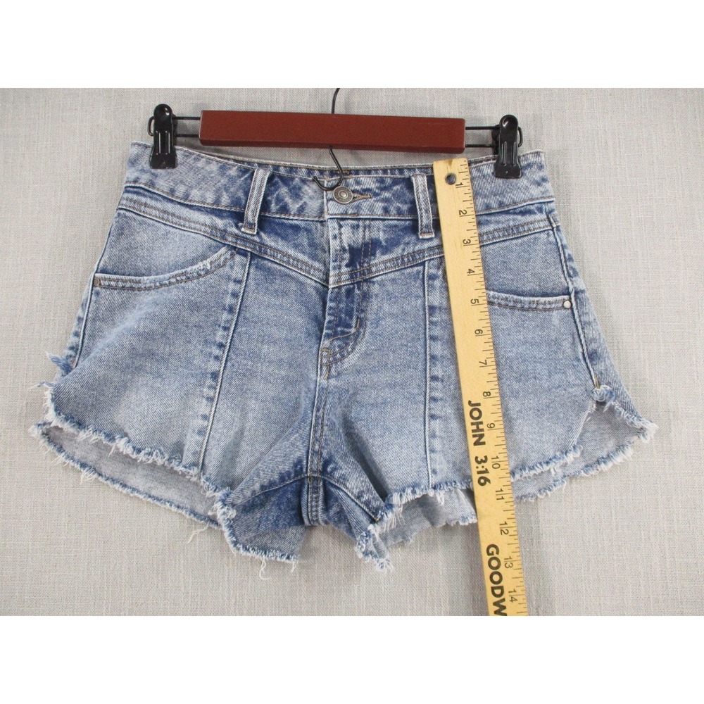 Forever 21 Womens High Waisted Light Wash Seamed Denim Cutoff Shorts Size 26 - Picture 4 of 8